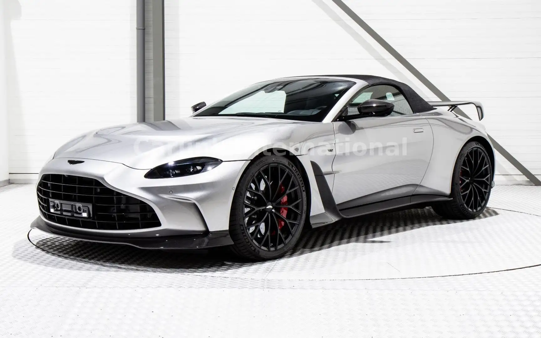 Aston Martin Vantage Roadster -1 of 249 - 15KM - Zilver - 2