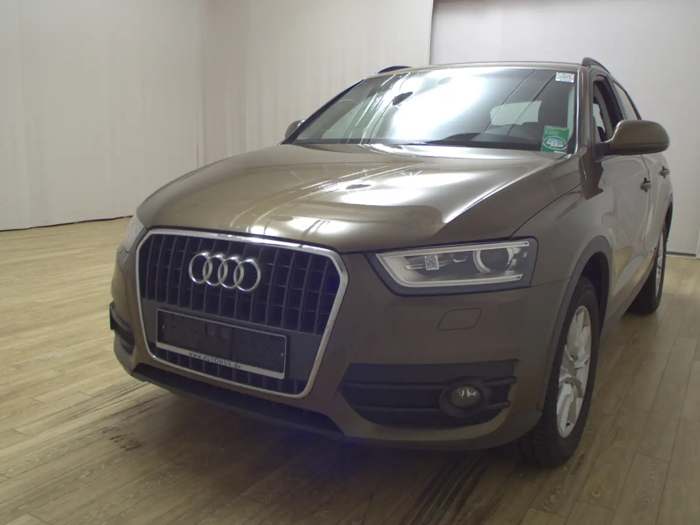 Audi Q3 2.0 TDI Navi Xenon PDC Shz Bruin - 2