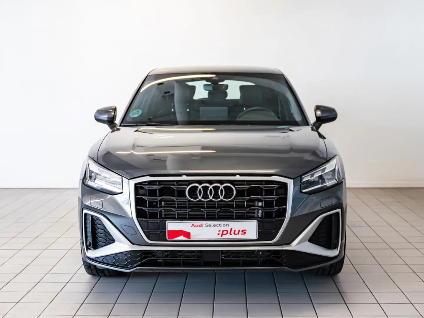 Audi Q2 35 TDI Adrenalin S tronic 110kW Gris - 2