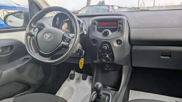 Toyota Aygo view 8