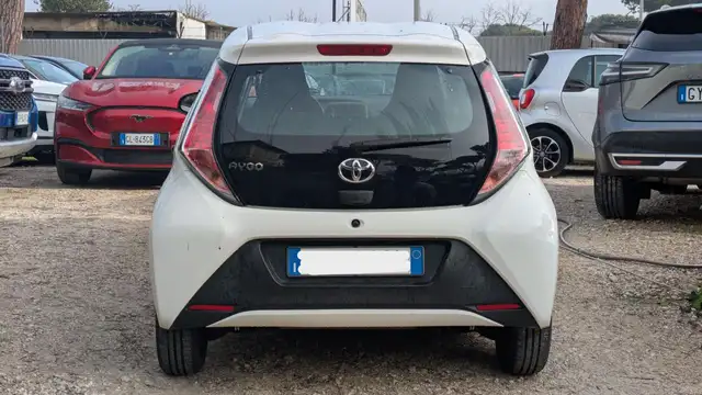 Toyota Aygo view 15