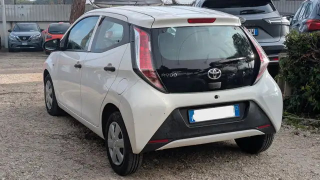 Toyota Aygo view 5