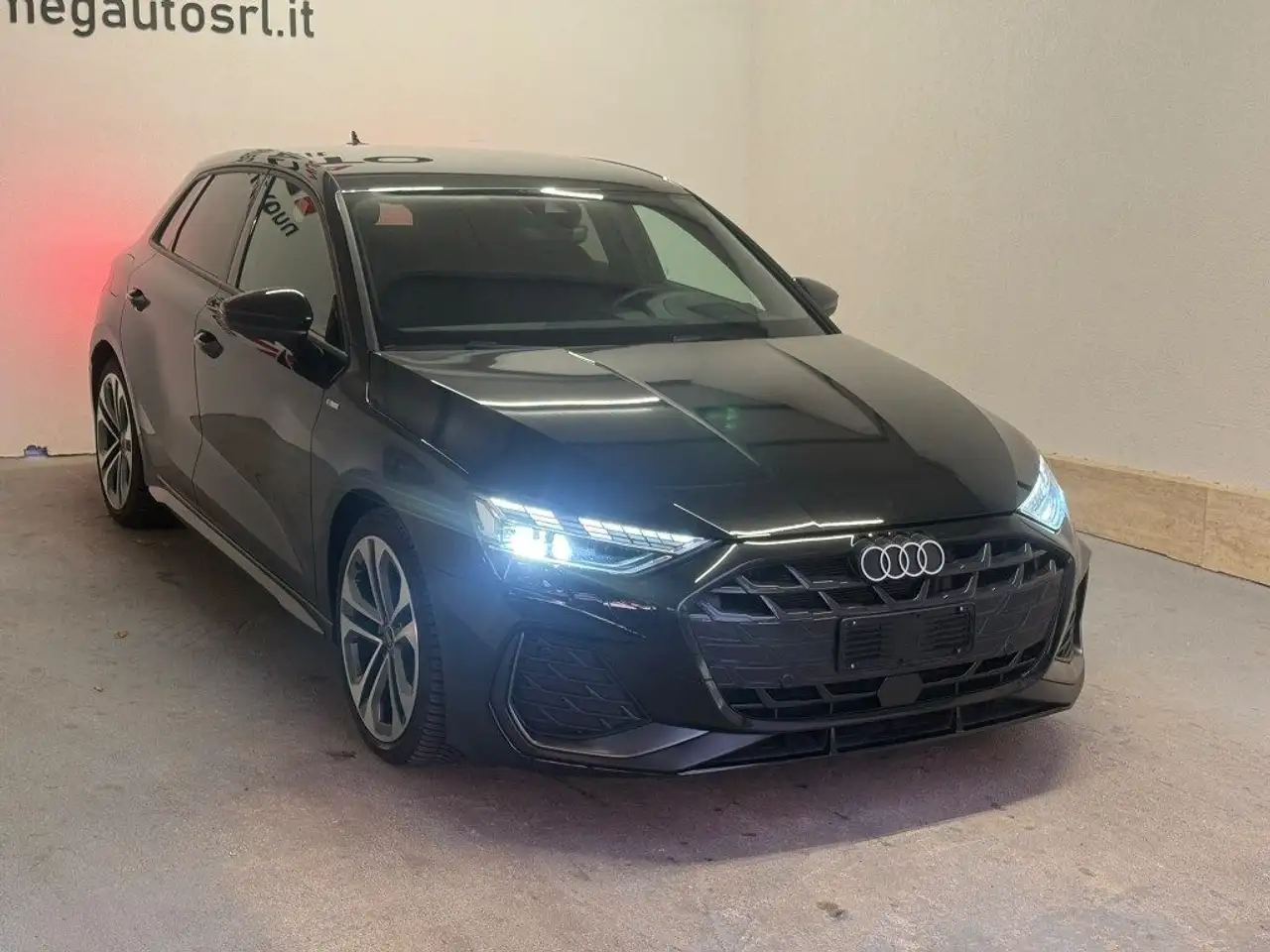 2025 Audi A3 SPB 35 TDI S tronic S line edition, photograph 2