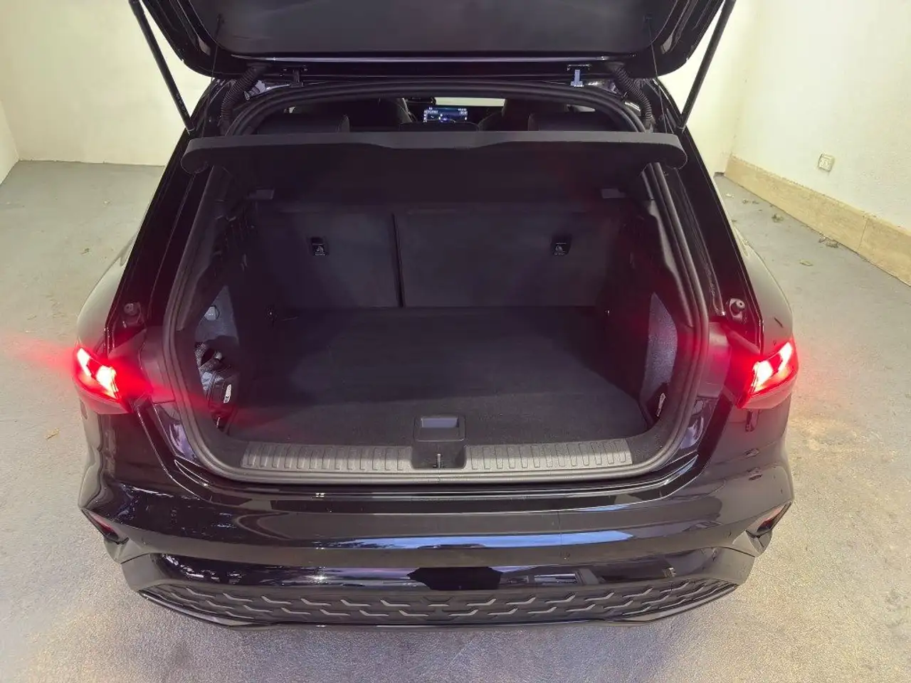 2025 Audi A3 SPB 35 TDI S tronic S line edition, photograph 8