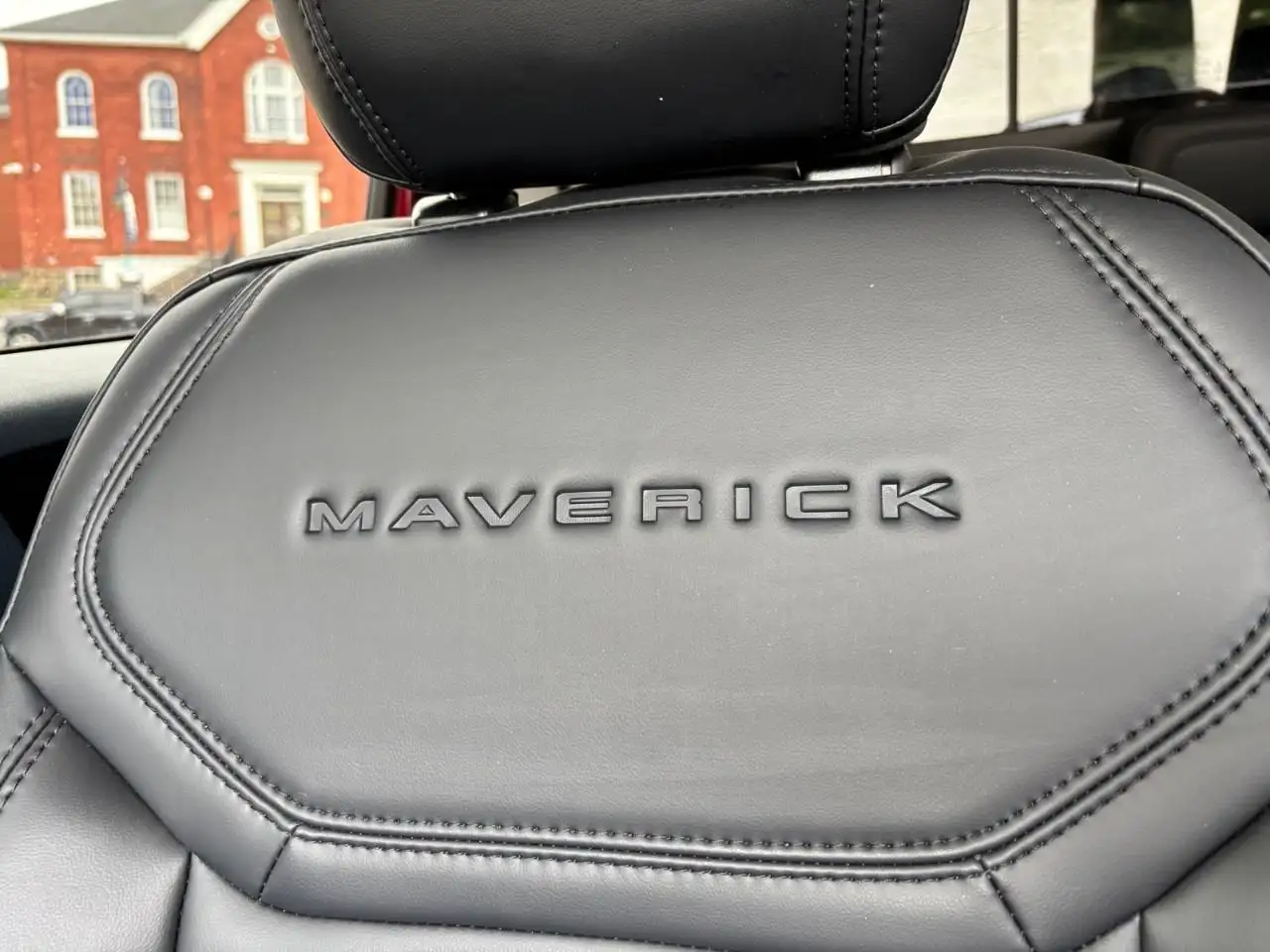 Ford Maverick снимка Ford Maverick