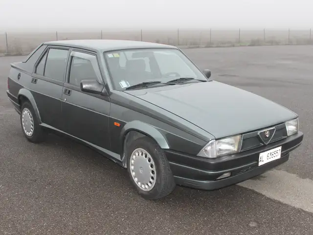 Alfa Romeo 75