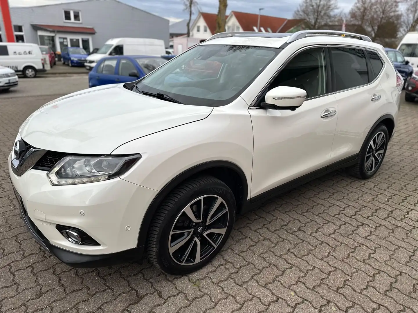Nissan X-Trail Tekna/PANO/LEDER/AHK/AUT/NAVI/SHZ/TEMP Weiß - 2