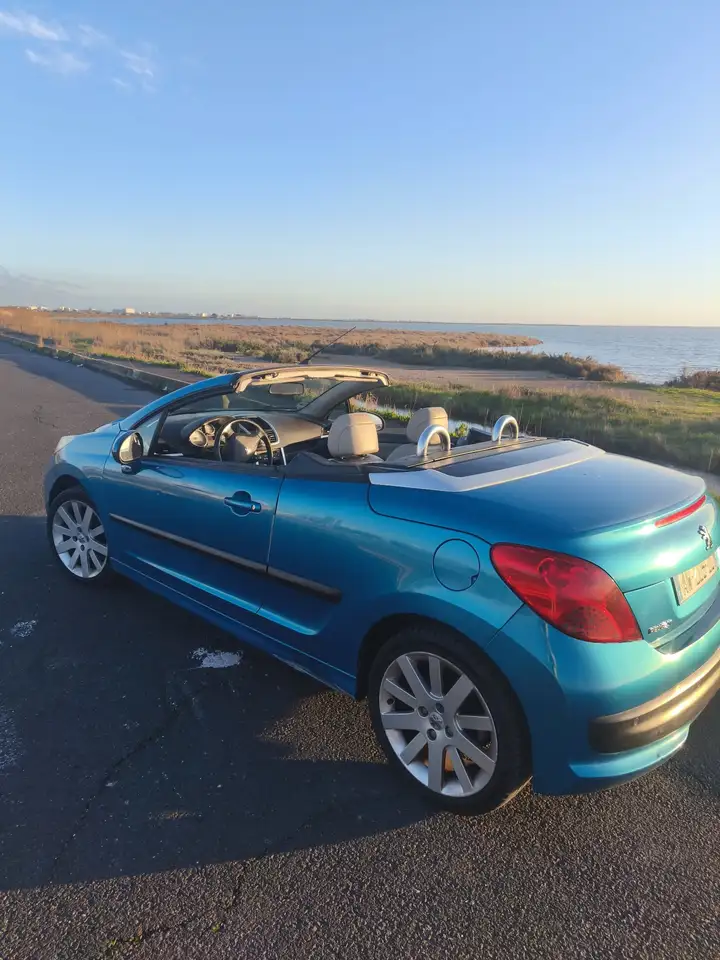 Peugeot 207 CC 1.6 VTi 16V 120ch Sport Pack