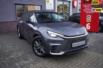 Elegant 2WD / Parkeercamera / Leder / Apple Carpla