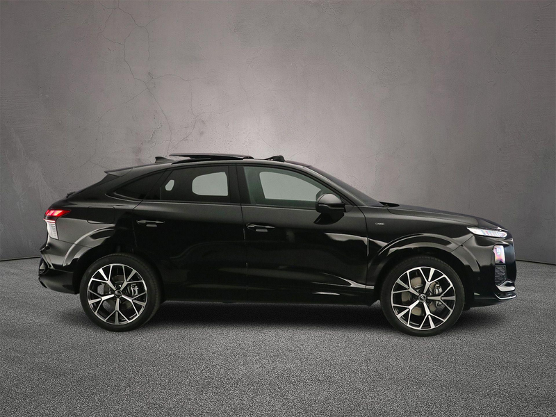 Audi Q3 Sportback 1.5 e-hybrid S edition | Panorama Dak | — photo 6