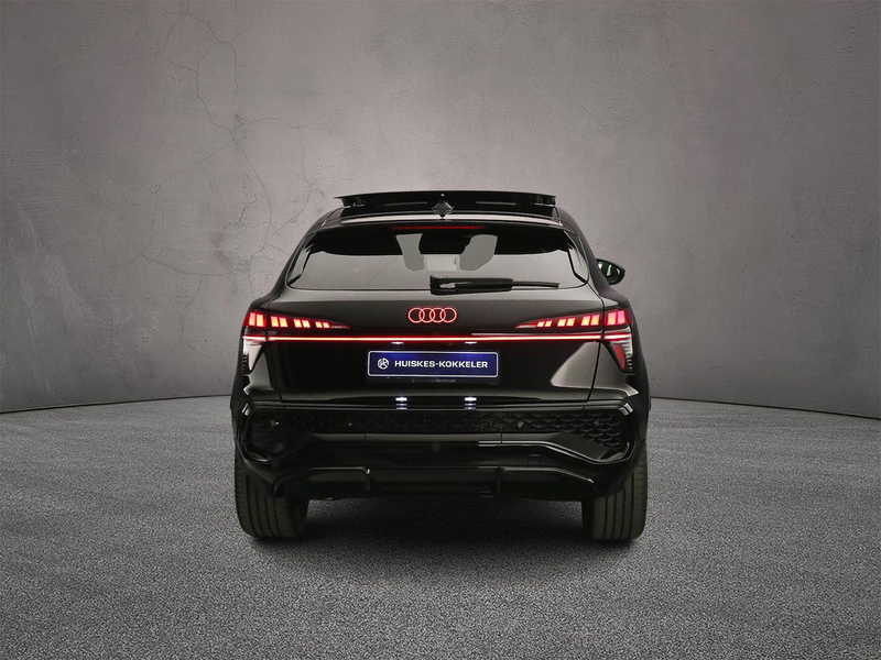 Audi Q3 Sportback 1.5 e-hybrid S edition | Panorama Dak | — photo 4