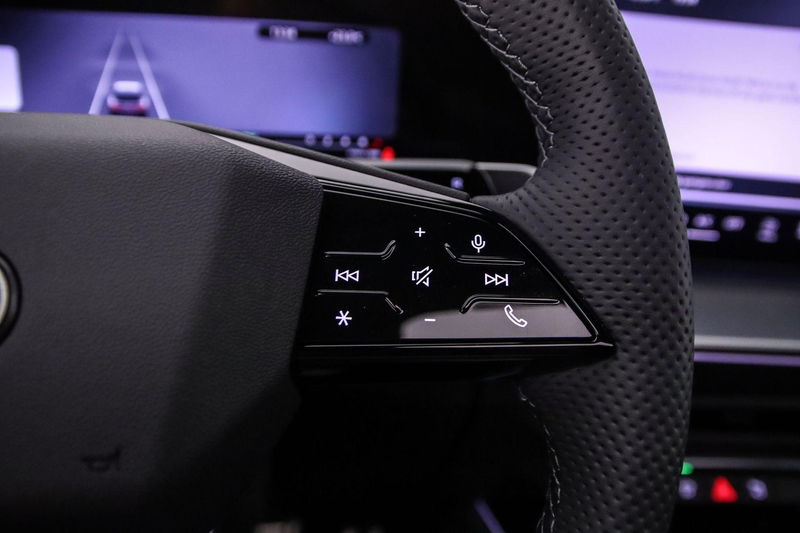 Audi Q3 Sportback 1.5 e-hybrid S edition | Panorama Dak | — photo 15