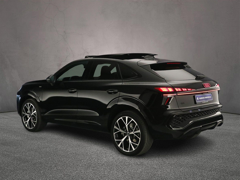 Audi Q3 Sportback 1.5 e-hybrid S edition | Panorama Dak | — photo 3
