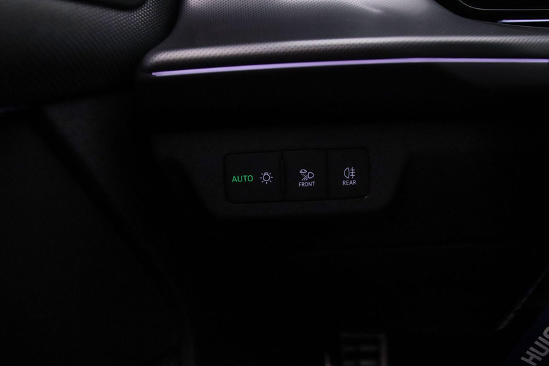 Audi Q3 Sportback 1.5 e-hybrid S edition | Panorama Dak | — photo 11