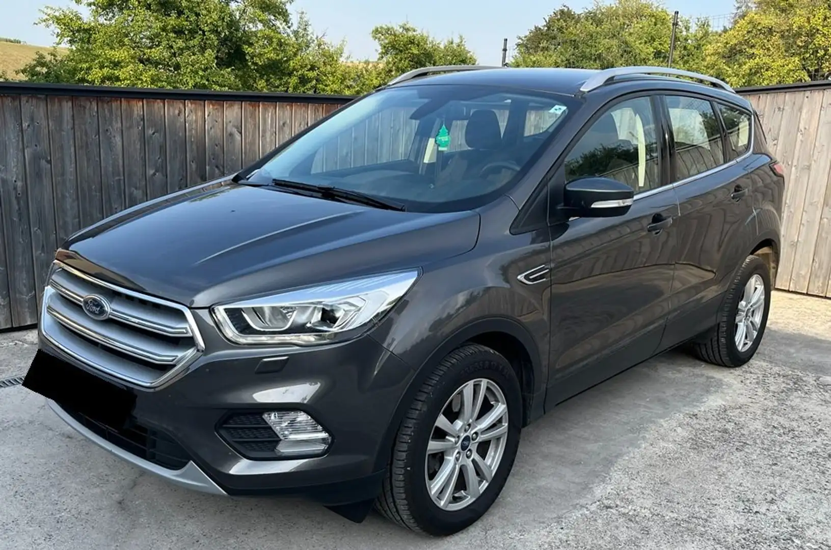 Ford Kuga Cool Grau - 1