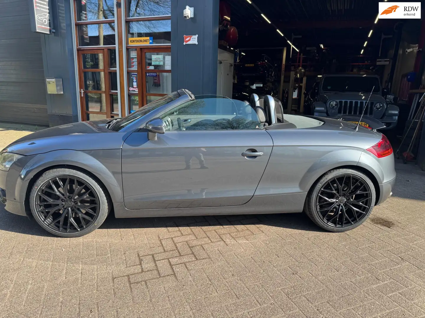 Audi TT Roadster 2.0 TFSI Grijs - 1