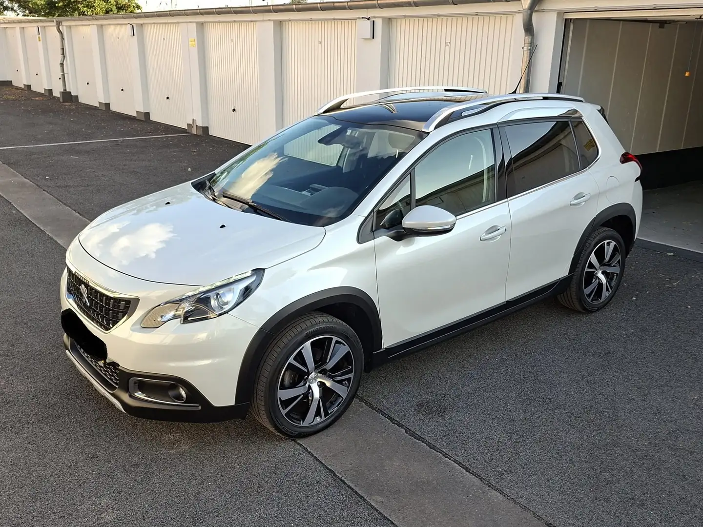 Peugeot 2008 Allure BlueHDi 120 STOP & START- Panoram Weiß - 1