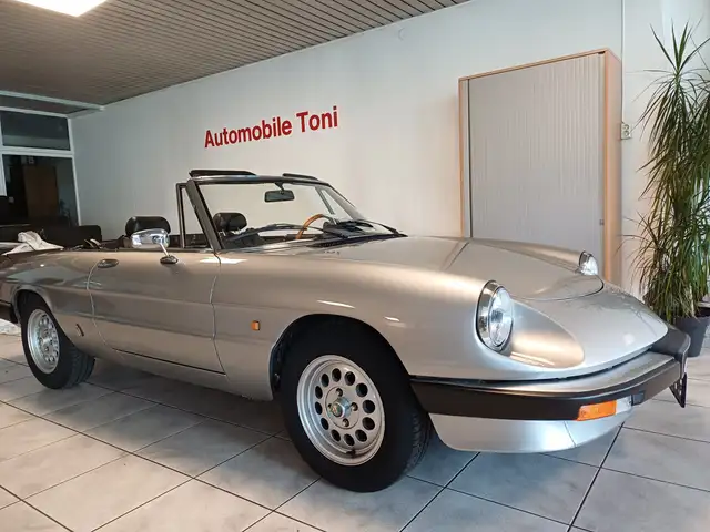 Alfa Romeo Spider 1.6