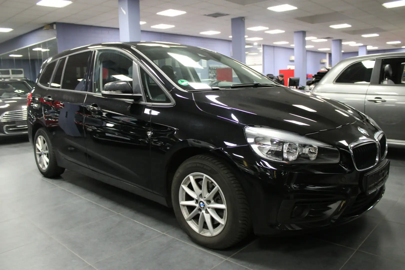 BMW 218 218 Gran Tourer Schwarz - 1