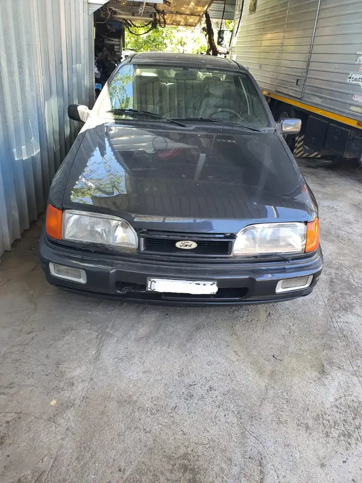 Ford Sierra 4p 2.0 Cosworth, foto 2