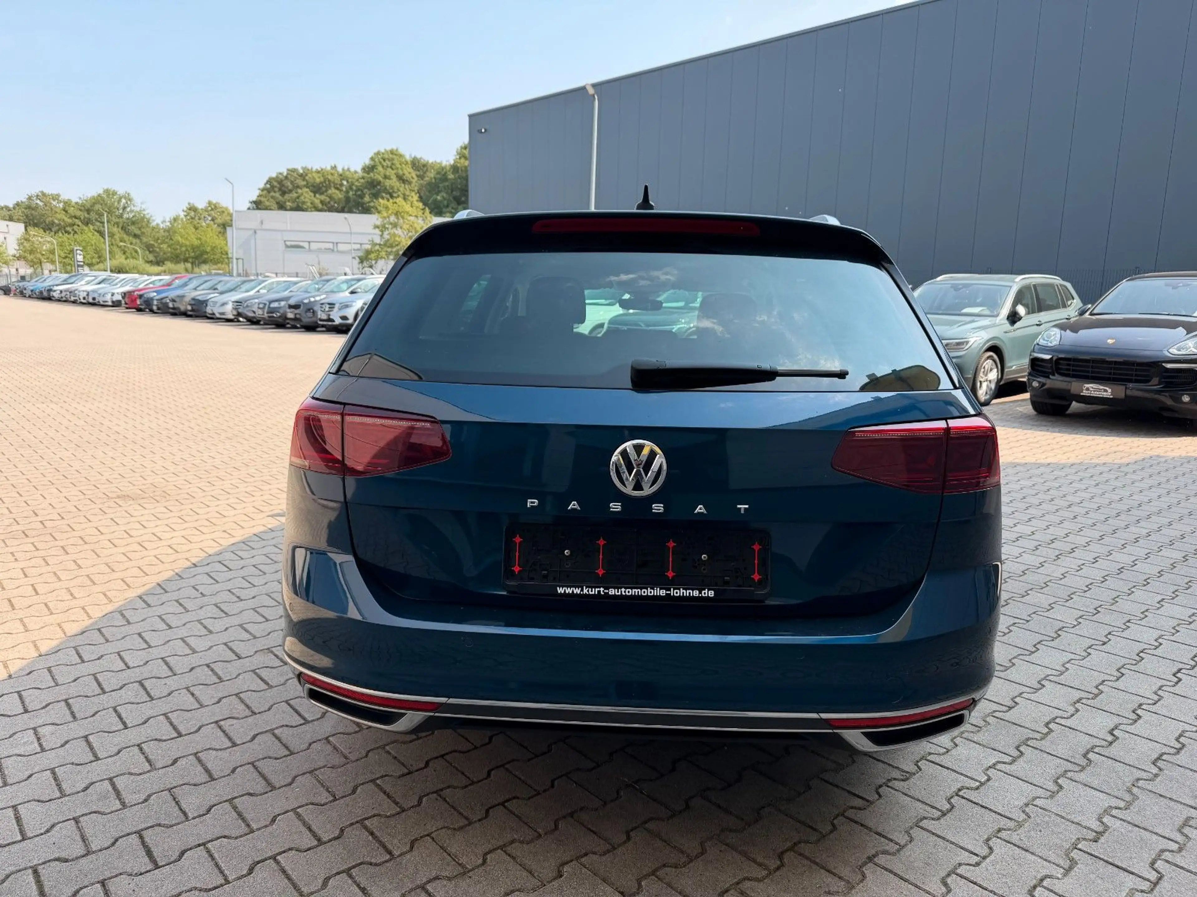 Volkswagen Passat Variant Passat 2.0 Variant Elegance LEDER/NAVI/LED/SHZ* — photo 9