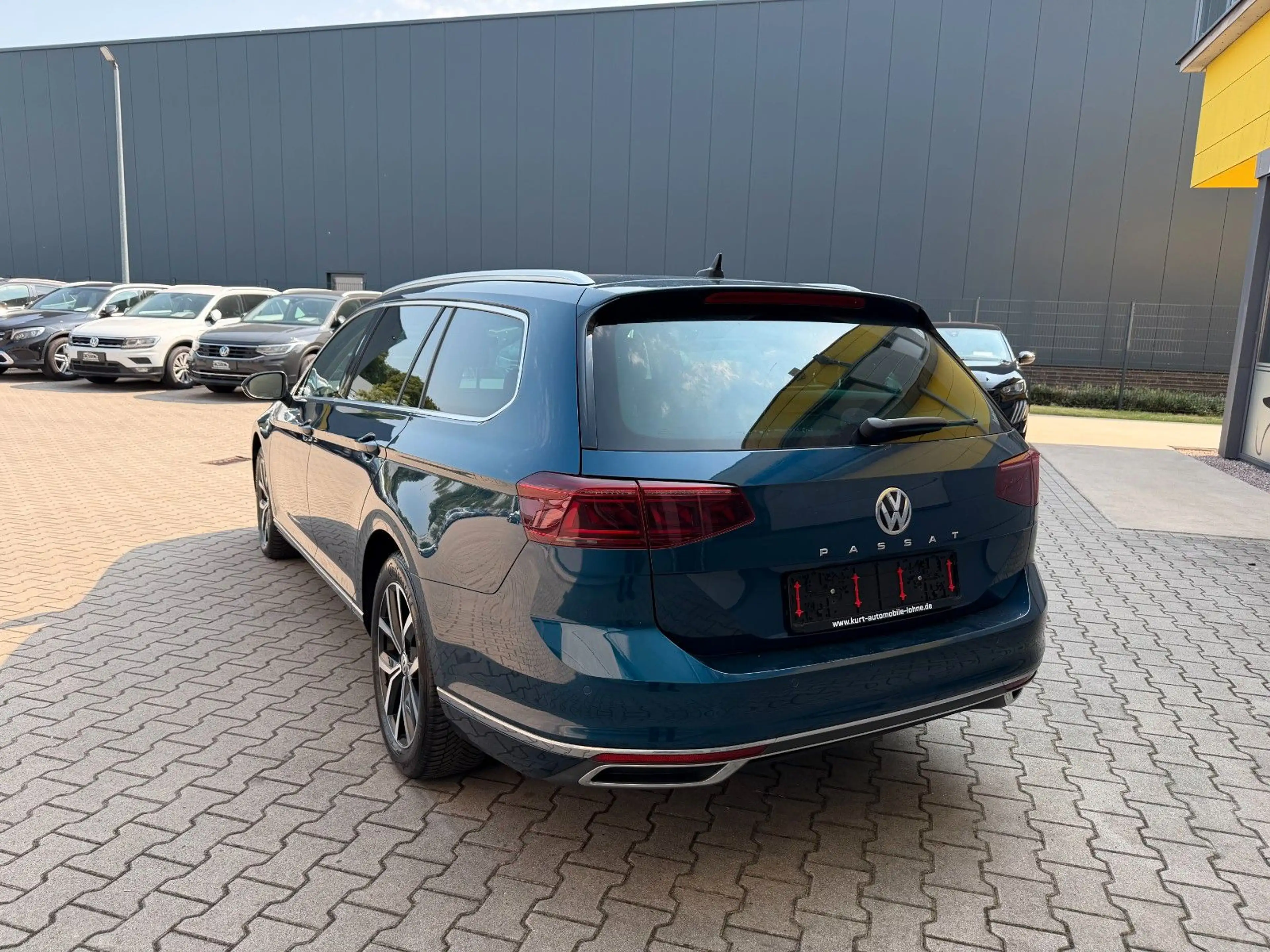 Volkswagen Passat Variant Passat 2.0 Variant Elegance LEDER/NAVI/LED/SHZ* — photo 8