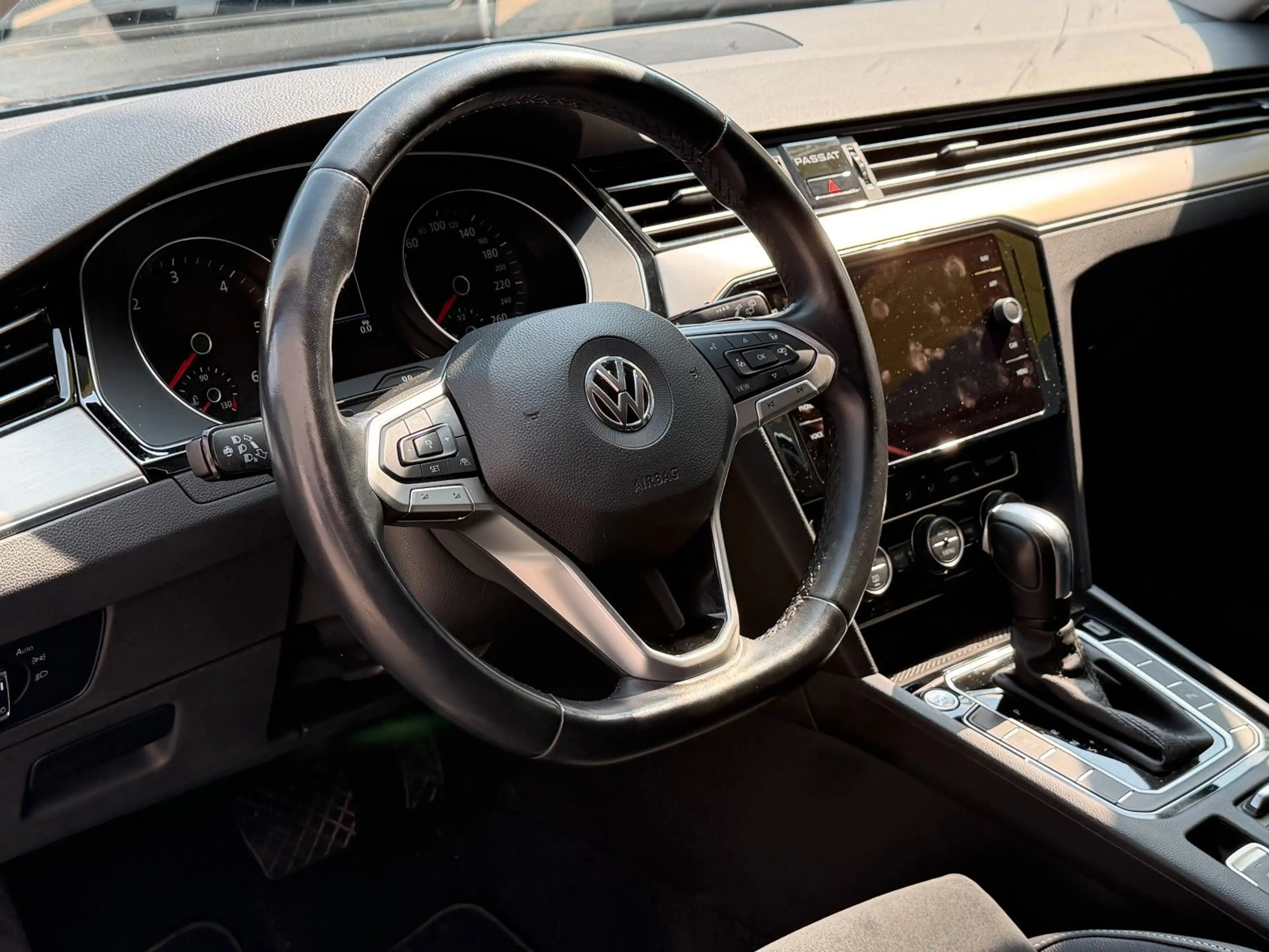 Volkswagen Passat Variant Passat 2.0 Variant Elegance LEDER/NAVI/LED/SHZ* — photo 10