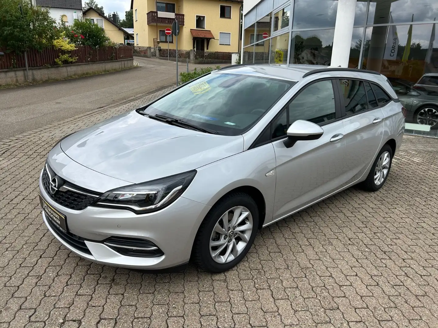 Opel Astra -K ST Edition 1.2T/ 145 PS, SHZ, Parkp. Silber - 2
