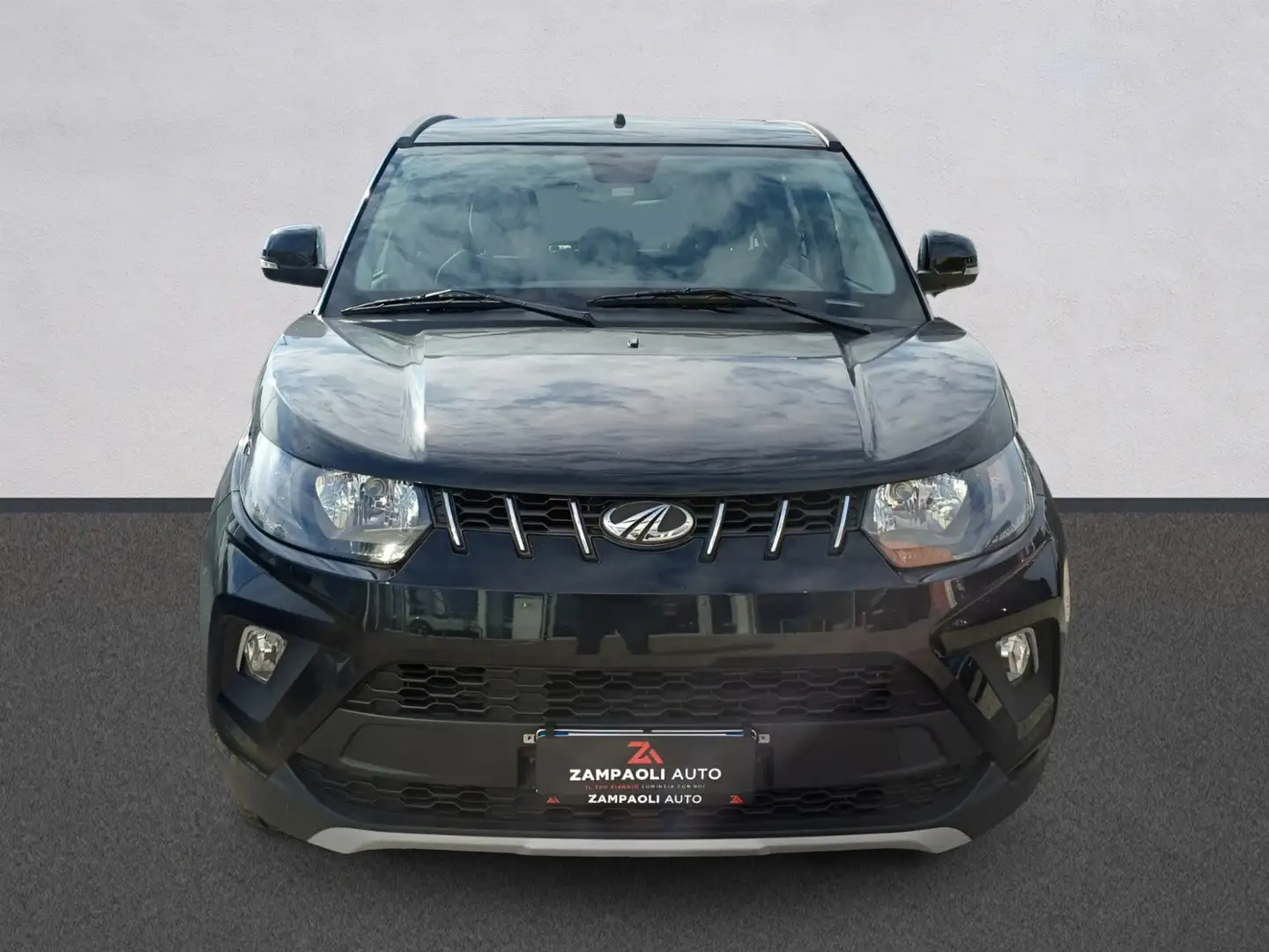 Mahindra KUV100 KUV100 1.2 K6+ Noir - 2