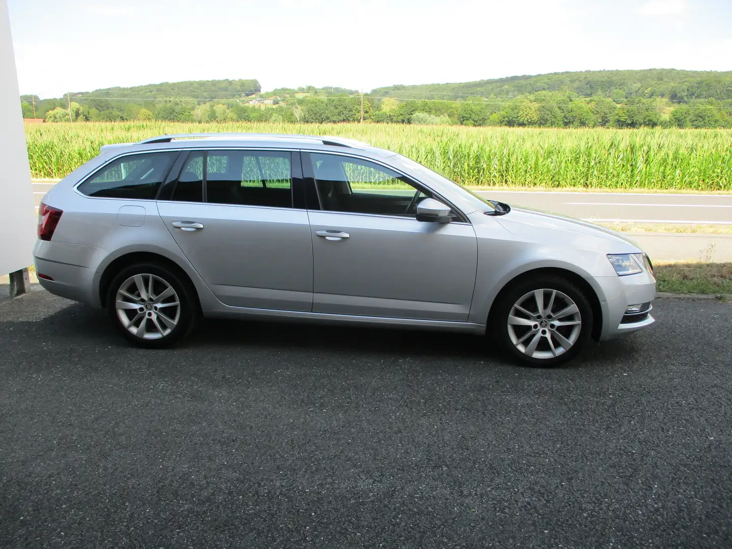 Skoda Octavia Style Navi ACC AHF Led RFK Silber - 2