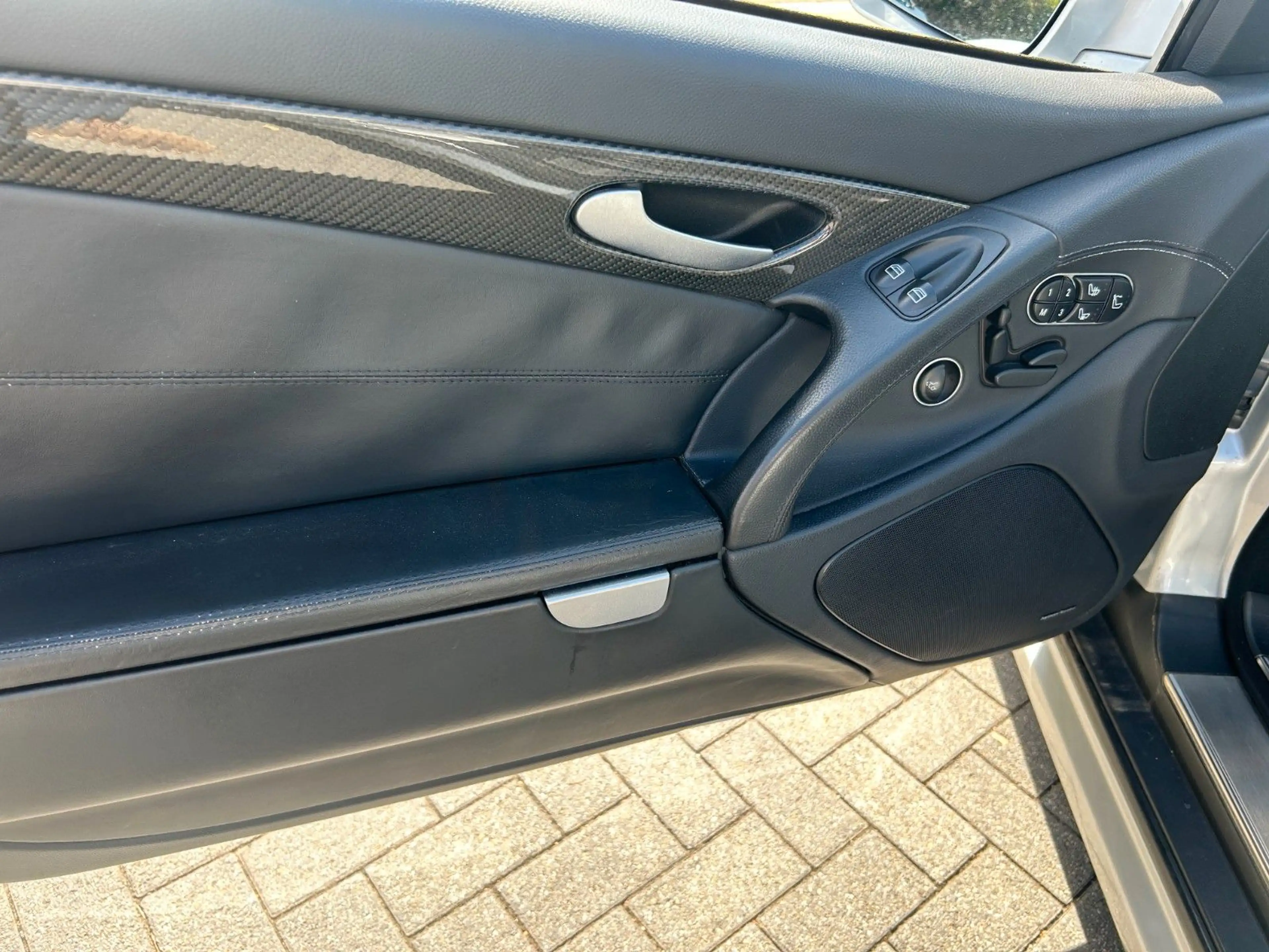 Mercedes-Benz SL 63 AMG Edition — photo 13