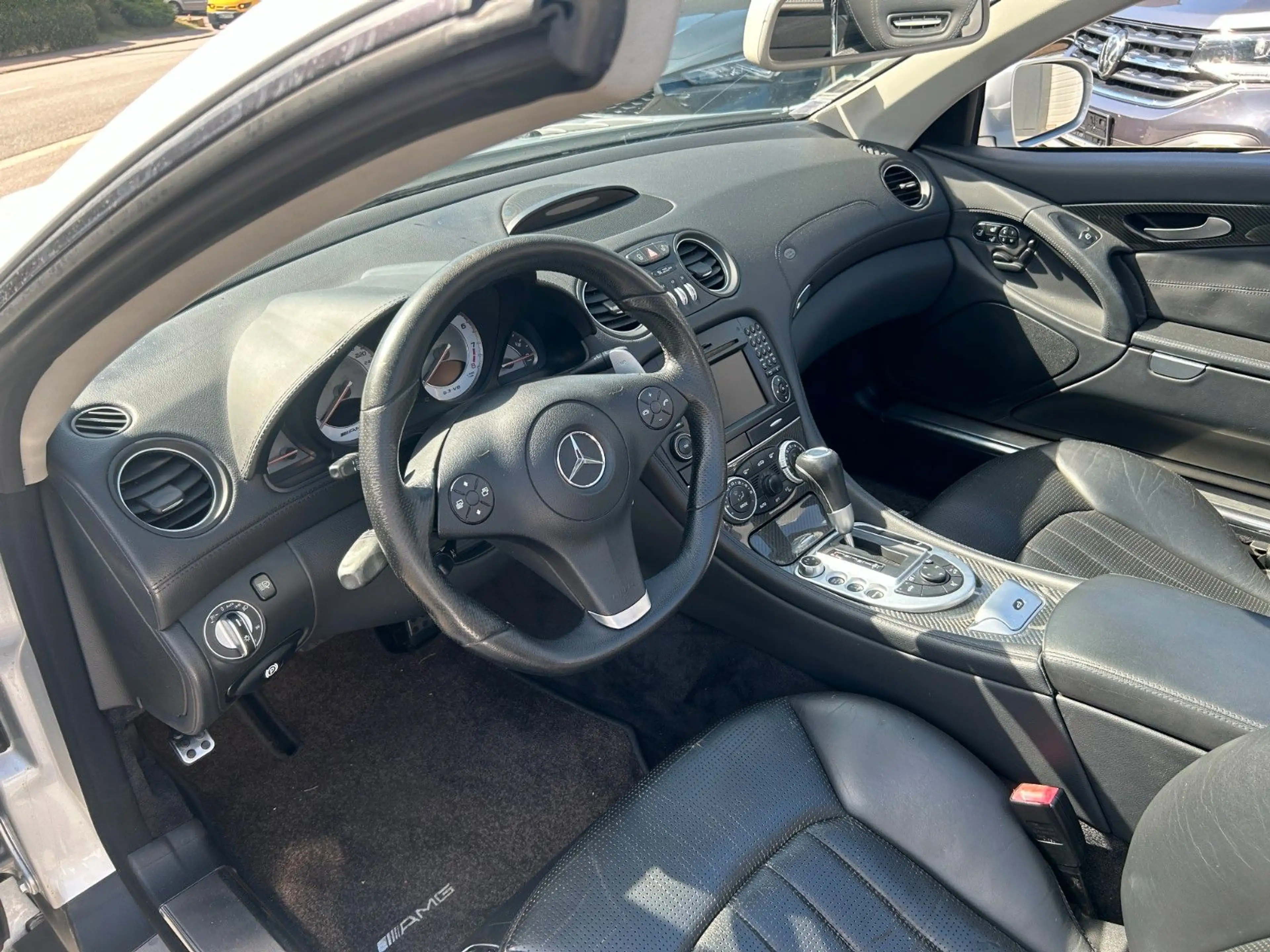 Mercedes-Benz SL 63 AMG Edition — photo 15