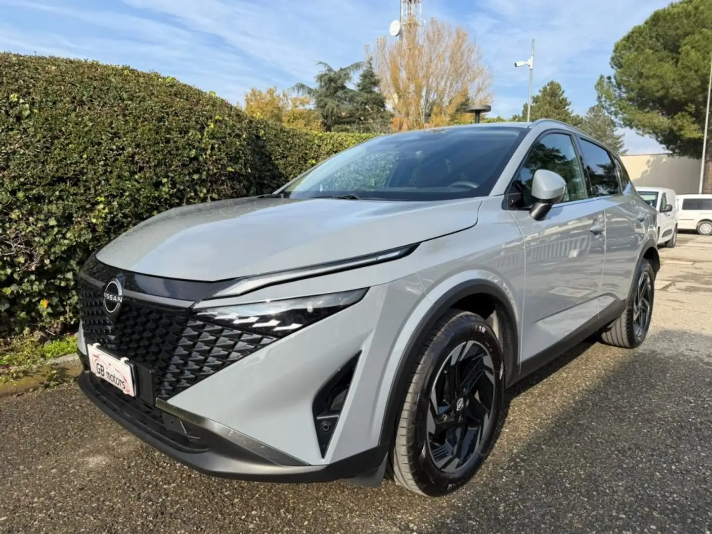 Nissan Qashqai MHEV 140 CV N-Connecta NAVI - LED - ACC - PROPILOT Grau - 1