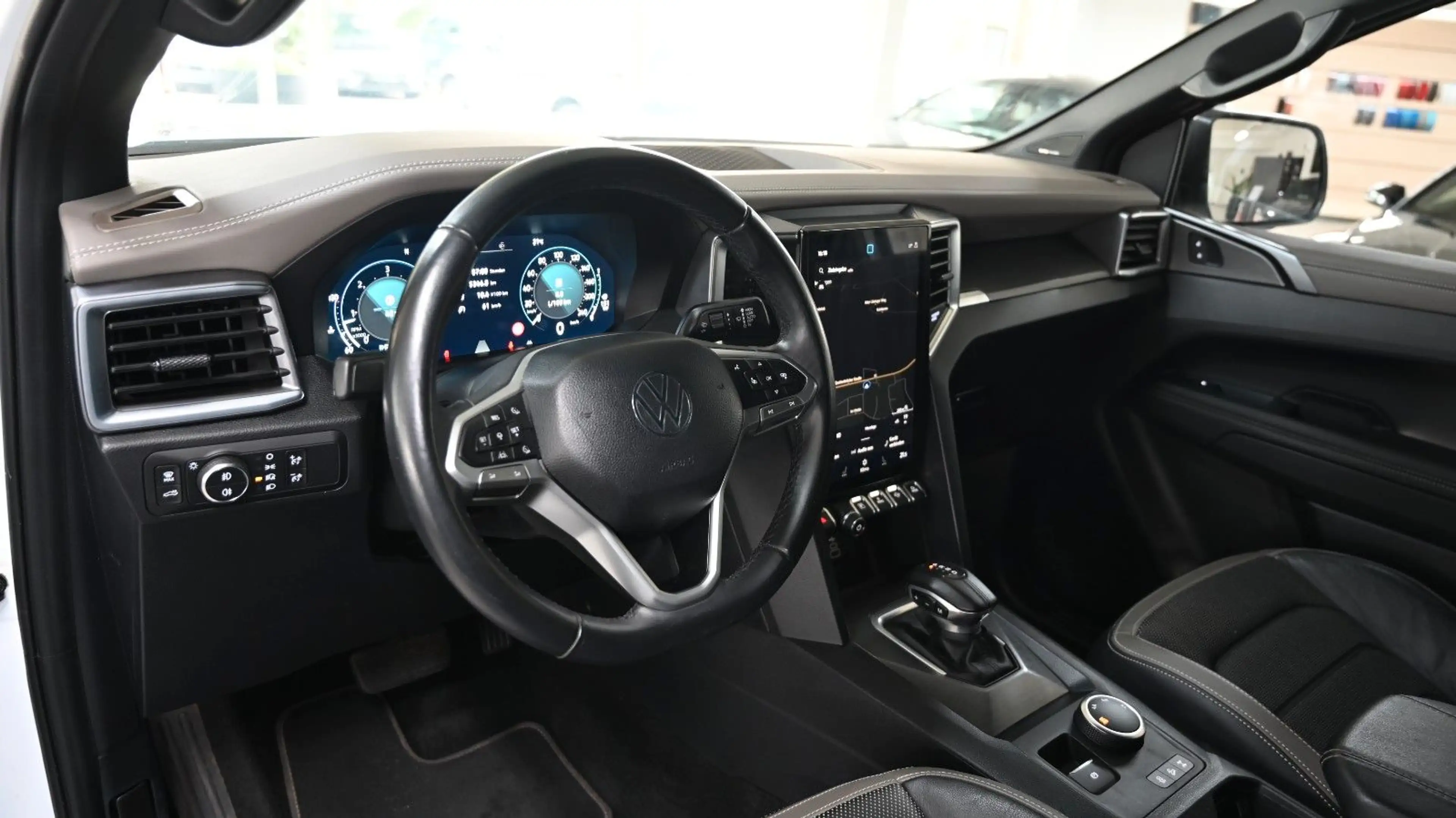 Volkswagen Amarok Aventura Doppelkabine 4Motion *1.HAND*LED — photo 13