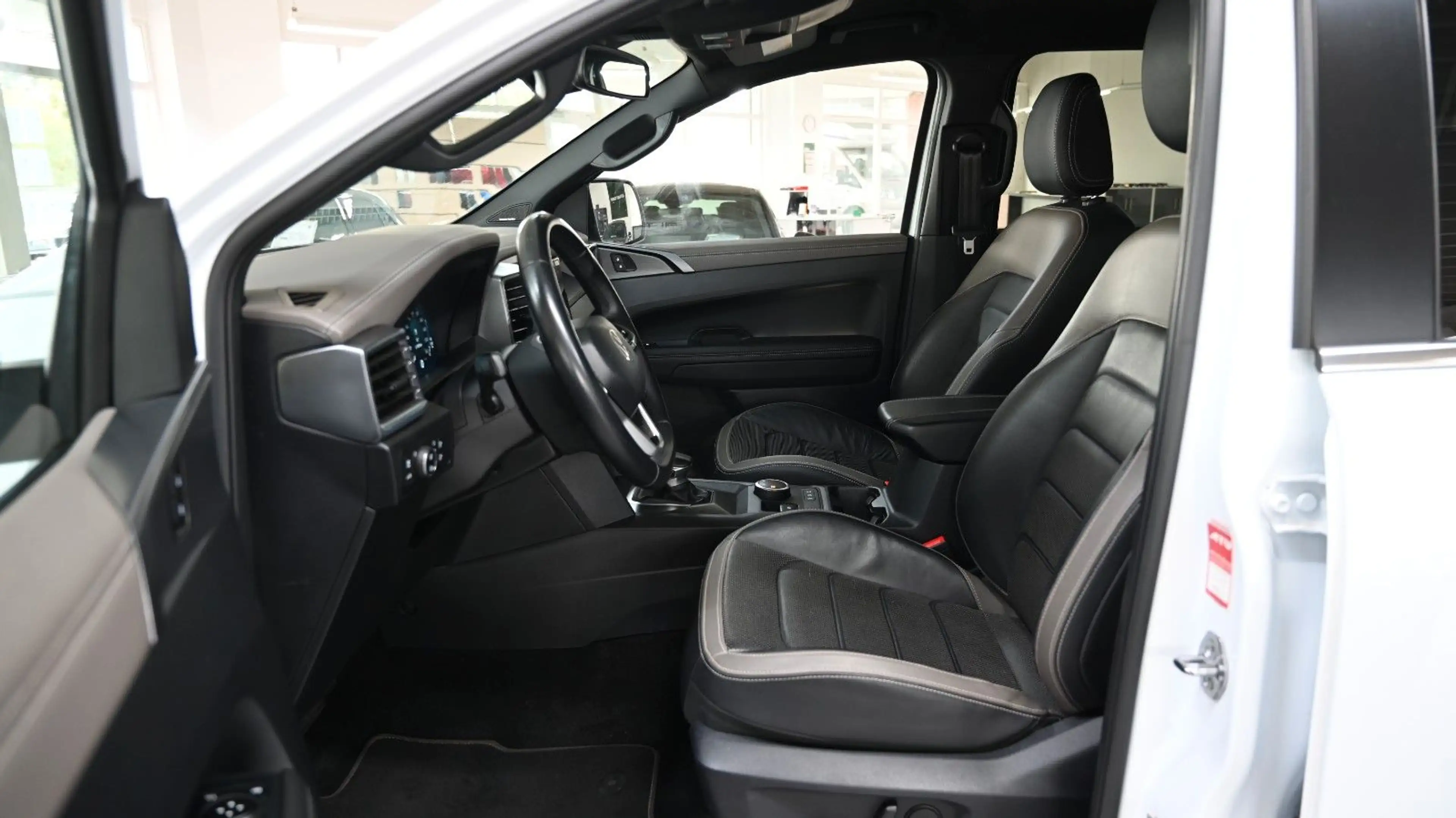 Volkswagen Amarok Aventura Doppelkabine 4Motion *1.HAND*LED — photo 14