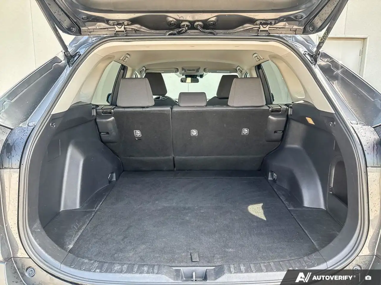 Toyota RAV 4 photo Toyota RAV 4