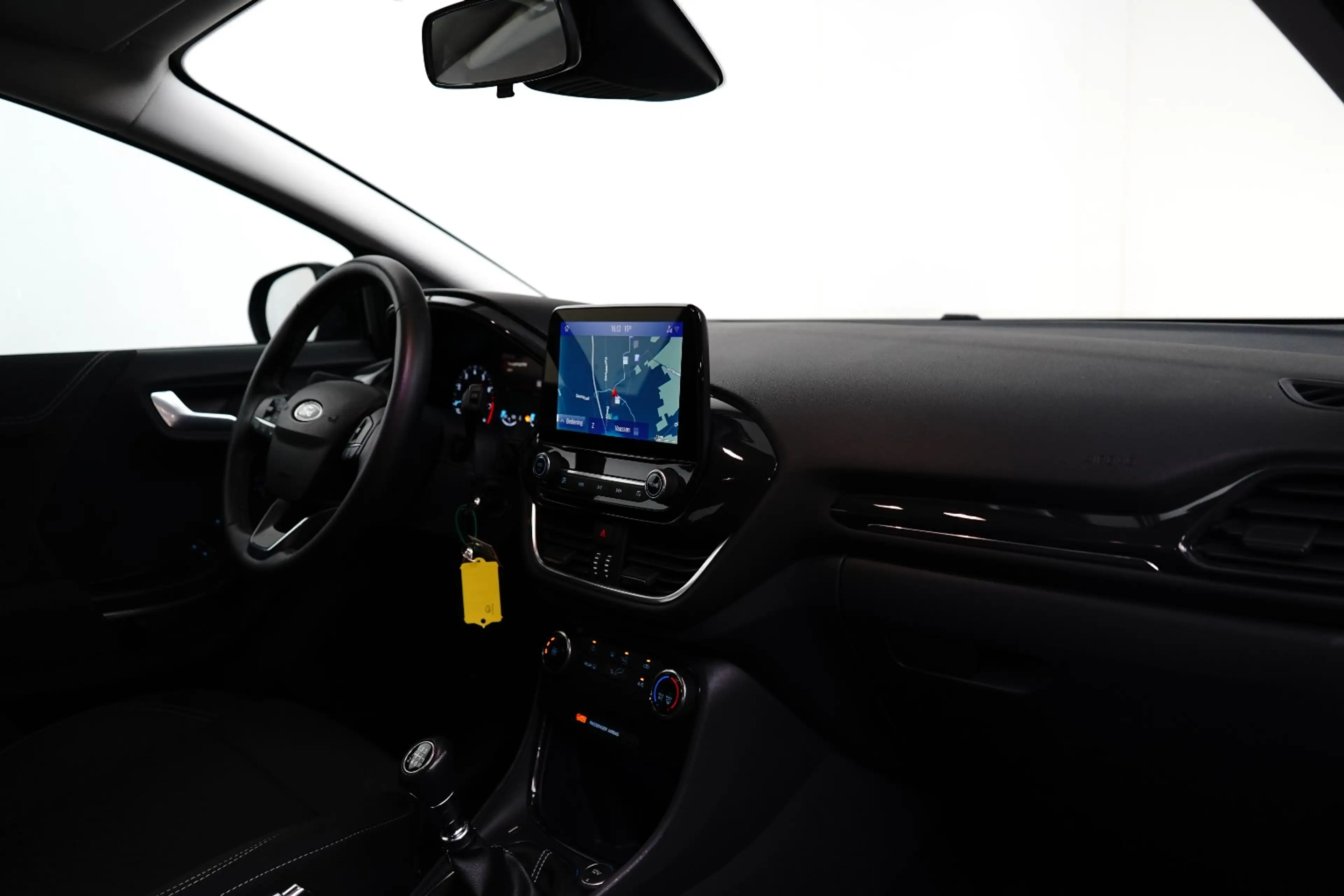 Ford Puma 1.0 EcoBoost Hybrid Titanium — photo 18