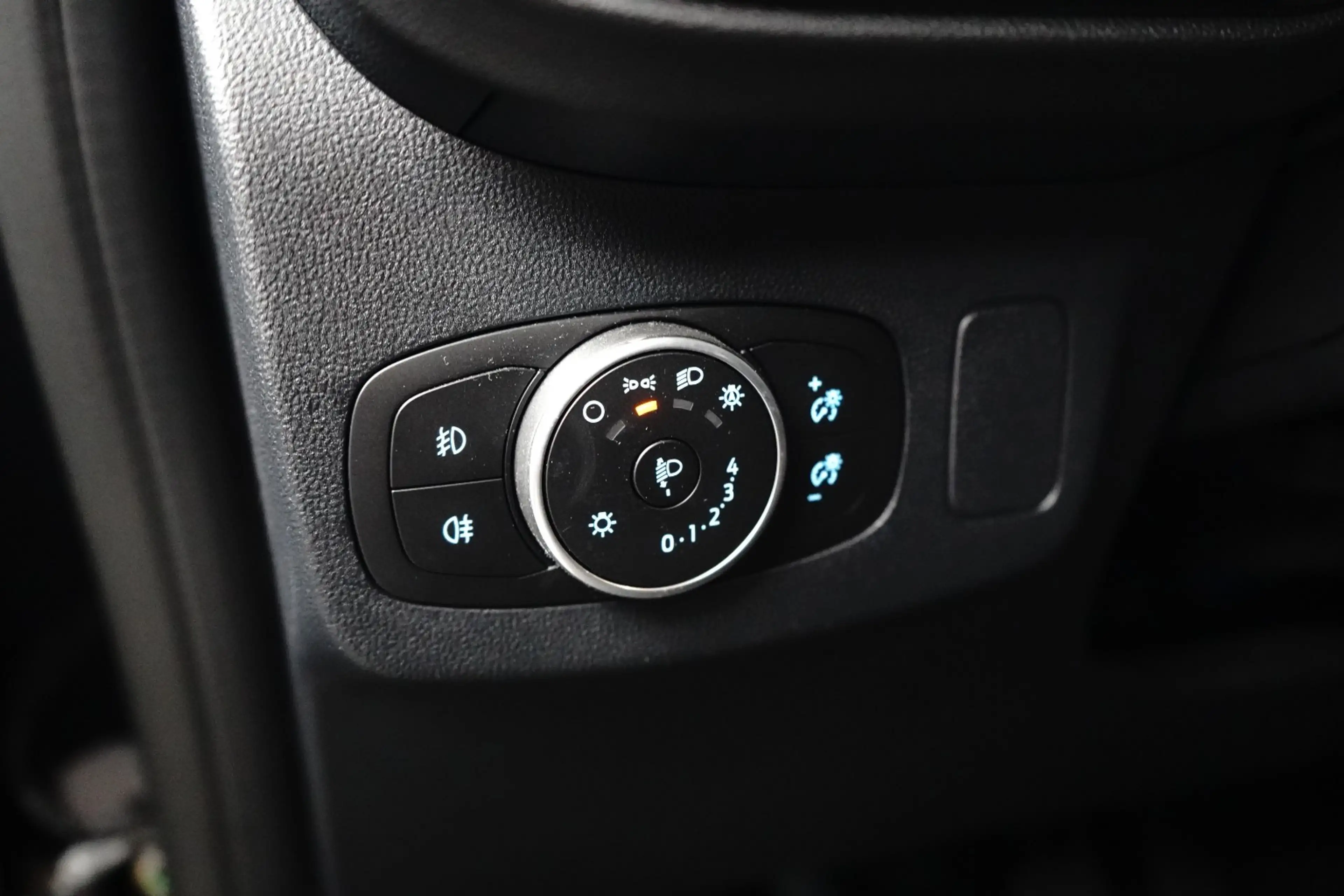 Ford Puma 1.0 EcoBoost Hybrid Titanium — photo 22