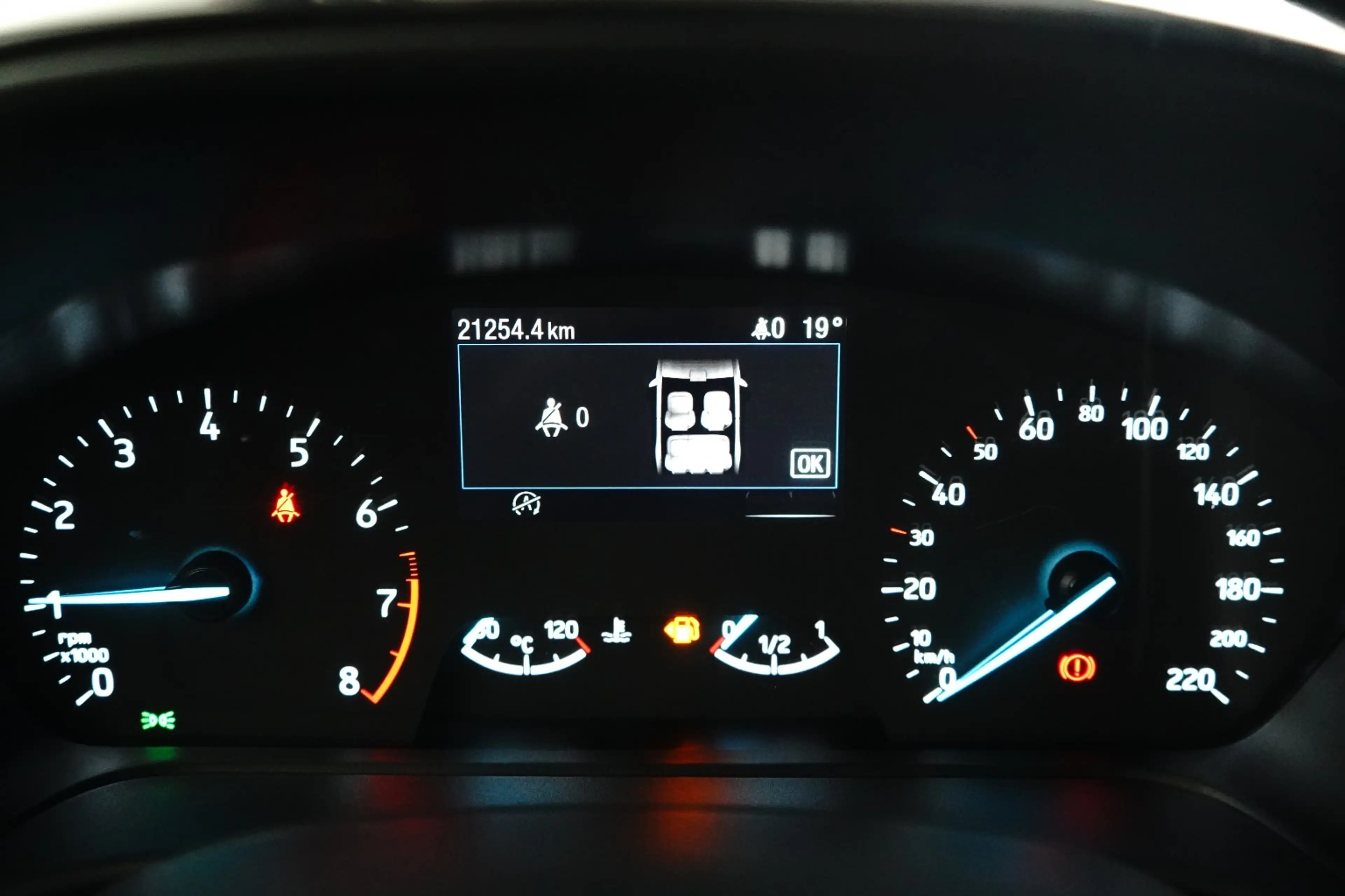 Ford Puma 1.0 EcoBoost Hybrid Titanium — photo 9