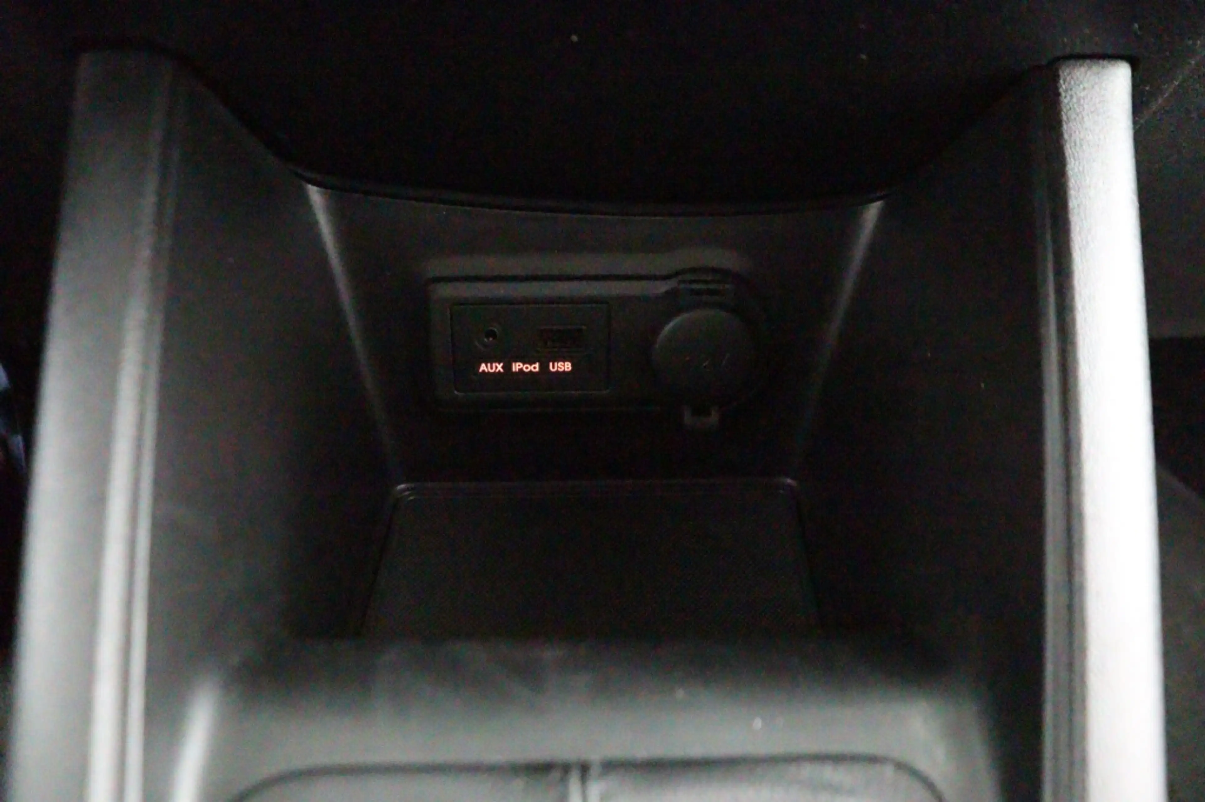 Kia Venga 1.4 CVVT FIRST EDTION ECC/CRUISE/NAV/CAMERA/PARK.S — photo 40