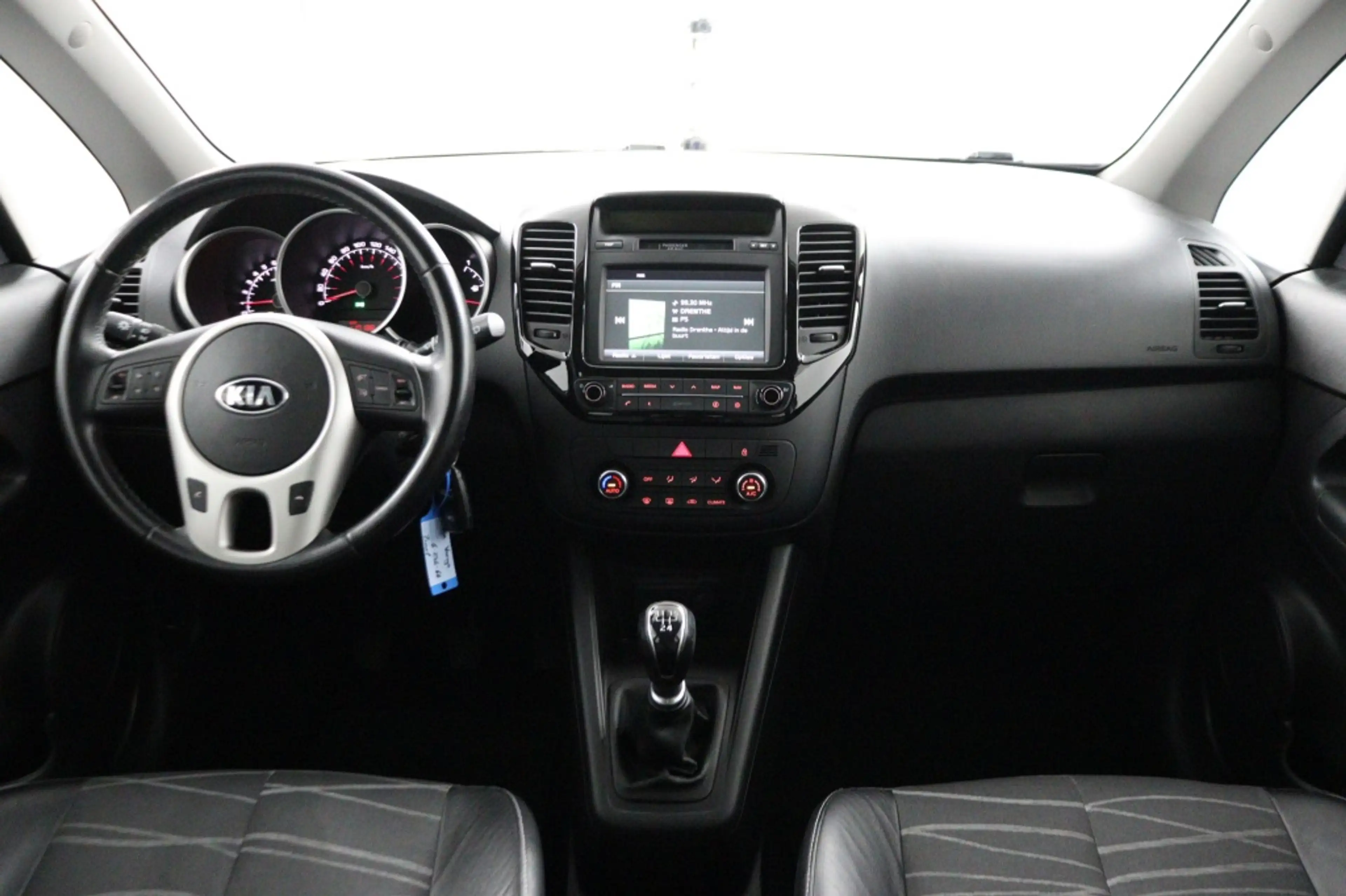 Kia Venga 1.4 CVVT FIRST EDTION ECC/CRUISE/NAV/CAMERA/PARK.S — photo 18