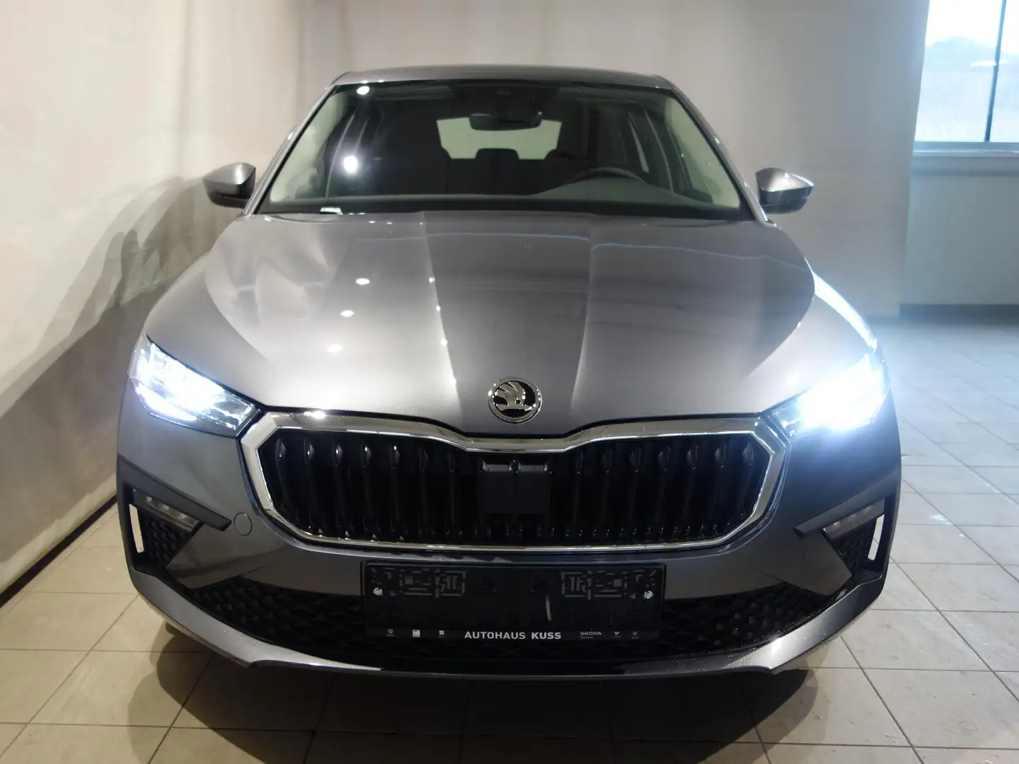 Skoda Scala Essence TSI DSG Grau - 2