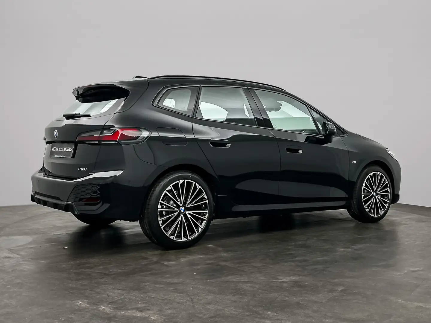 BMW 218 2 Serie 218i Active Tourer M Sportpakket | Premium Zwart - 2