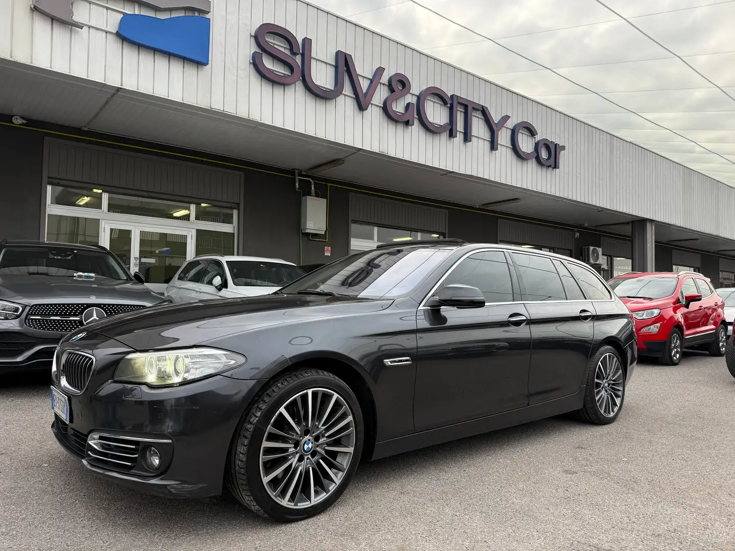 BMW 530 Touring xdrive EURO 6 / TETTO PANORAMICO Grau - 1