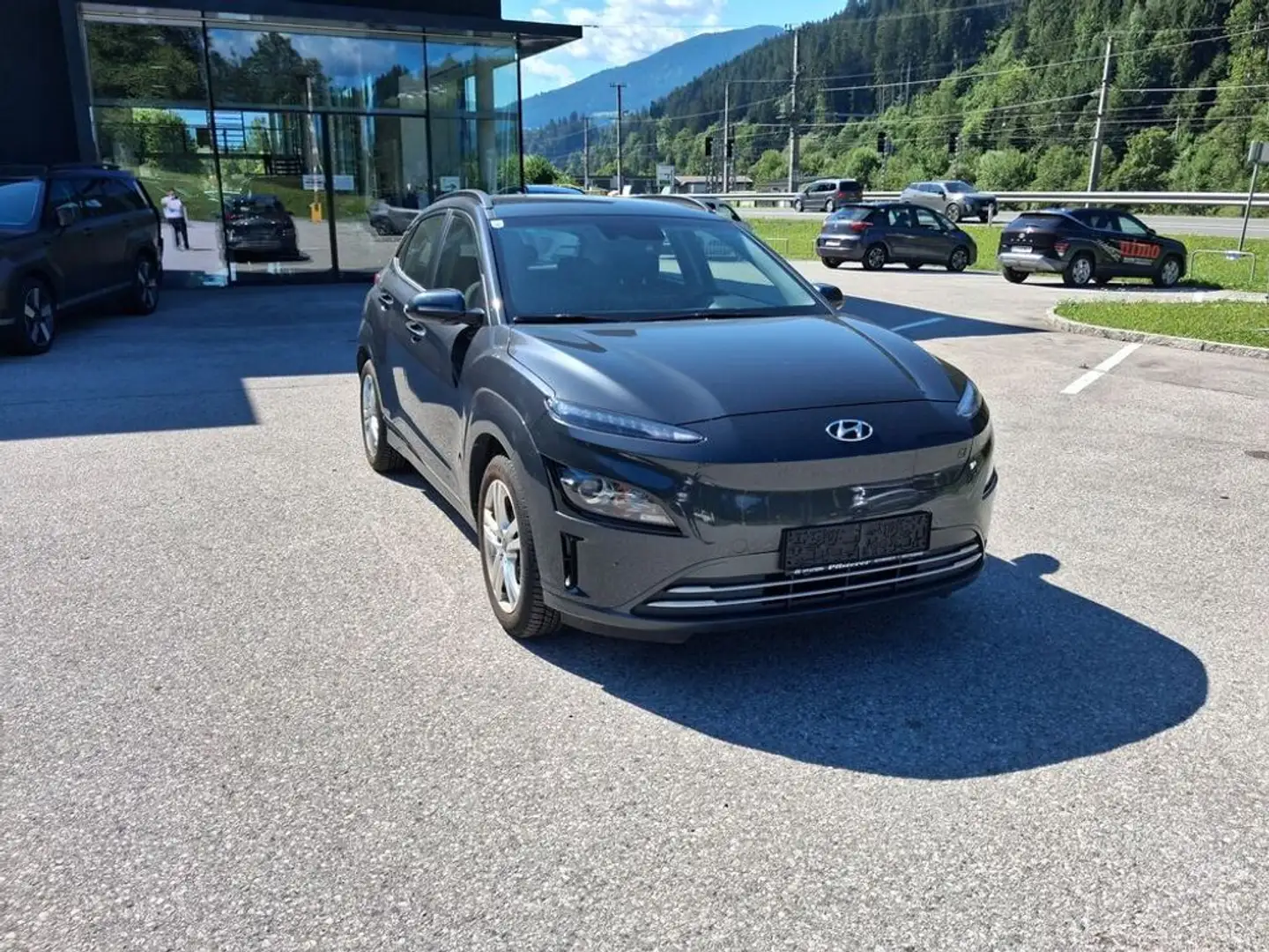 Hyundai KONA Smart Line Elektro 64kWh inkl. Wärmepumpe Grau - 2
