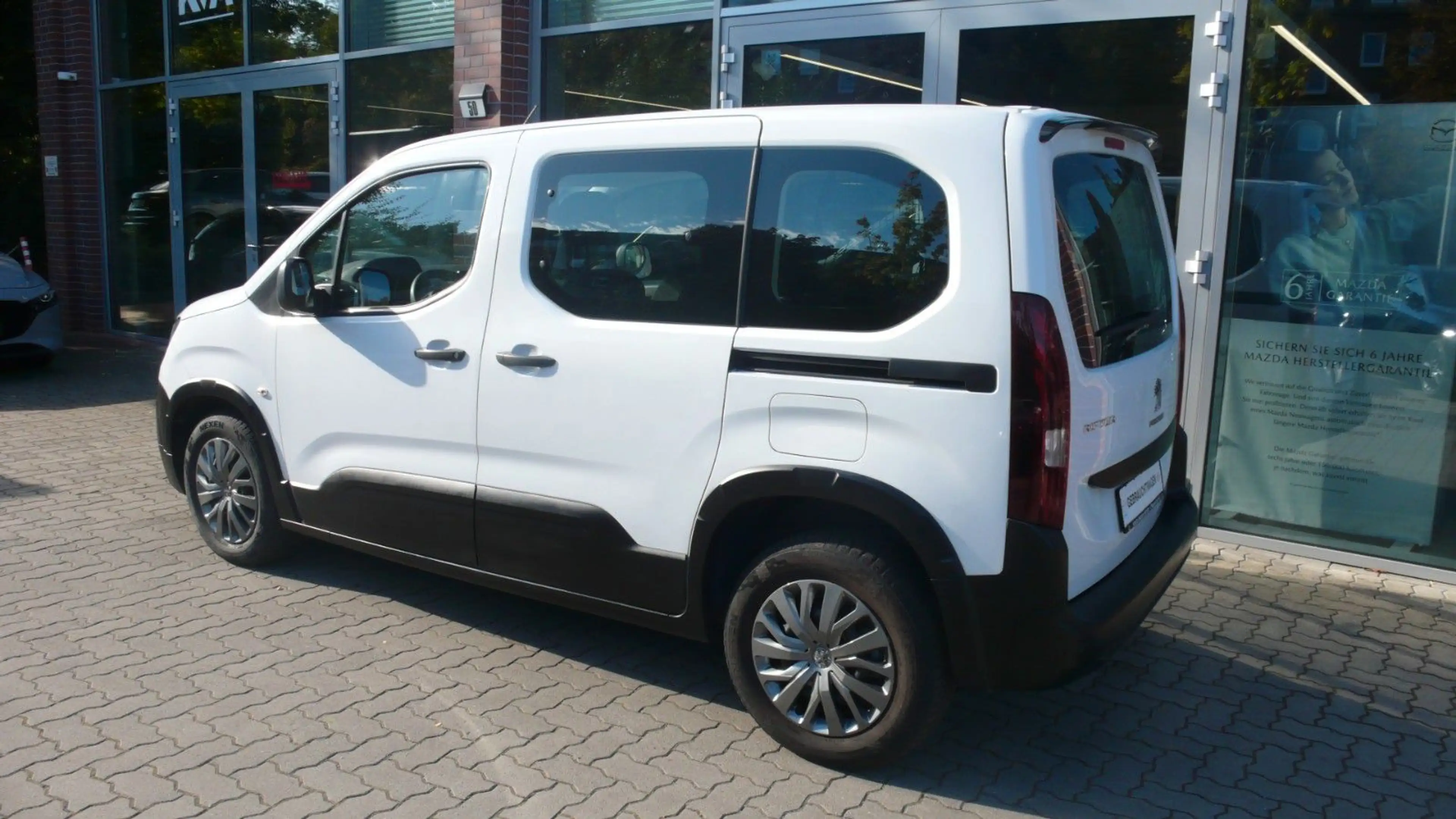 Peugeot Rifter Pure Tec 110 L1 Active Pack nur 7.526 KM — photo 8