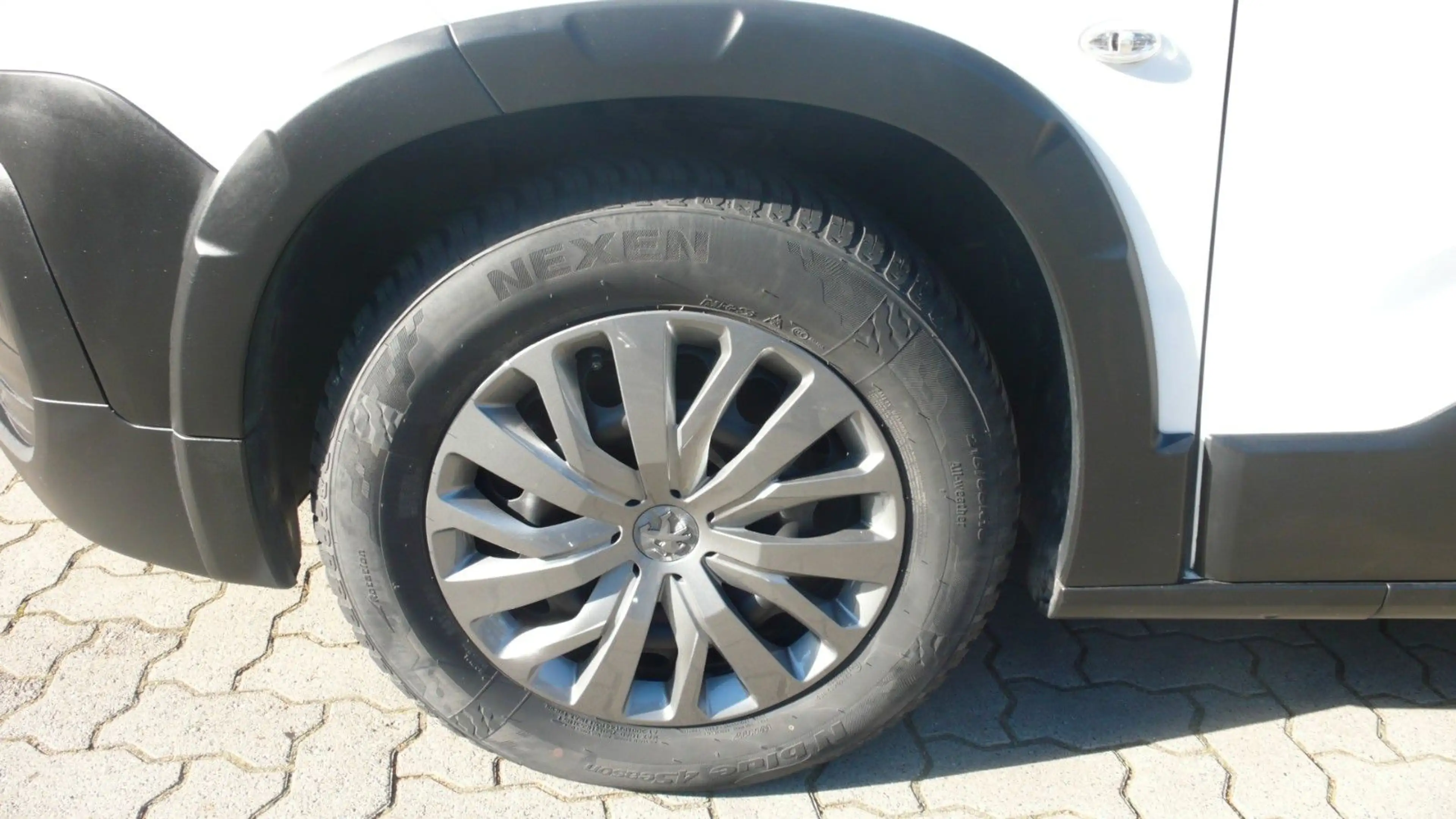 Peugeot Rifter Pure Tec 110 L1 Active Pack nur 7.526 KM — photo 14