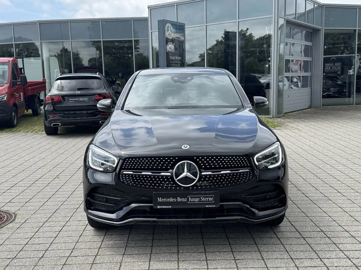 Mercedes-Benz GLC 200 GLC 200 4M Coupé AMG Line Exterieur Navi Styling Zwart - 2
