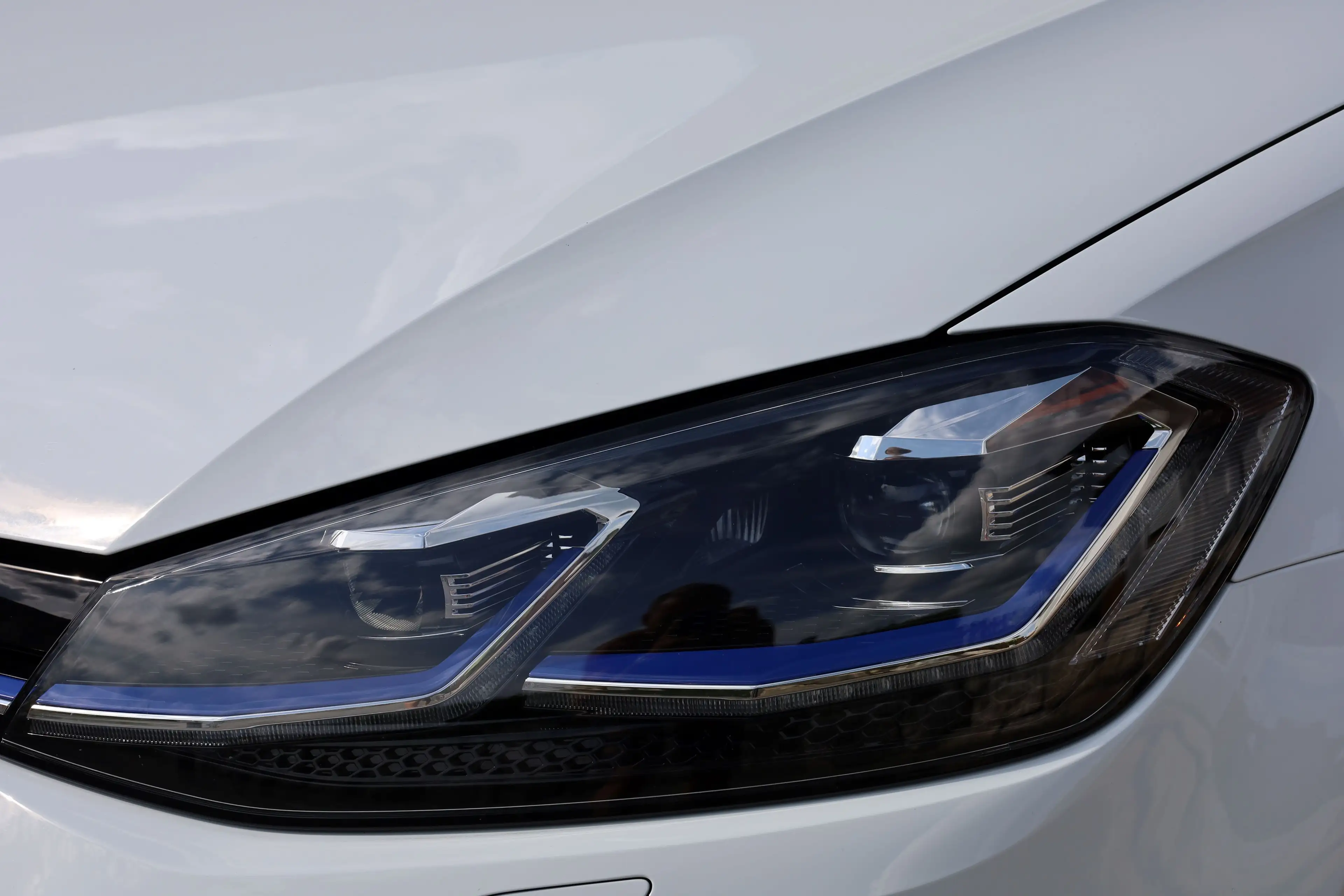 Volkswagen e-Golf COMFORT.*WÄRMEPUMPE-CCS-SHZ-KAMERA-NAVI-LED-APP — photo 8