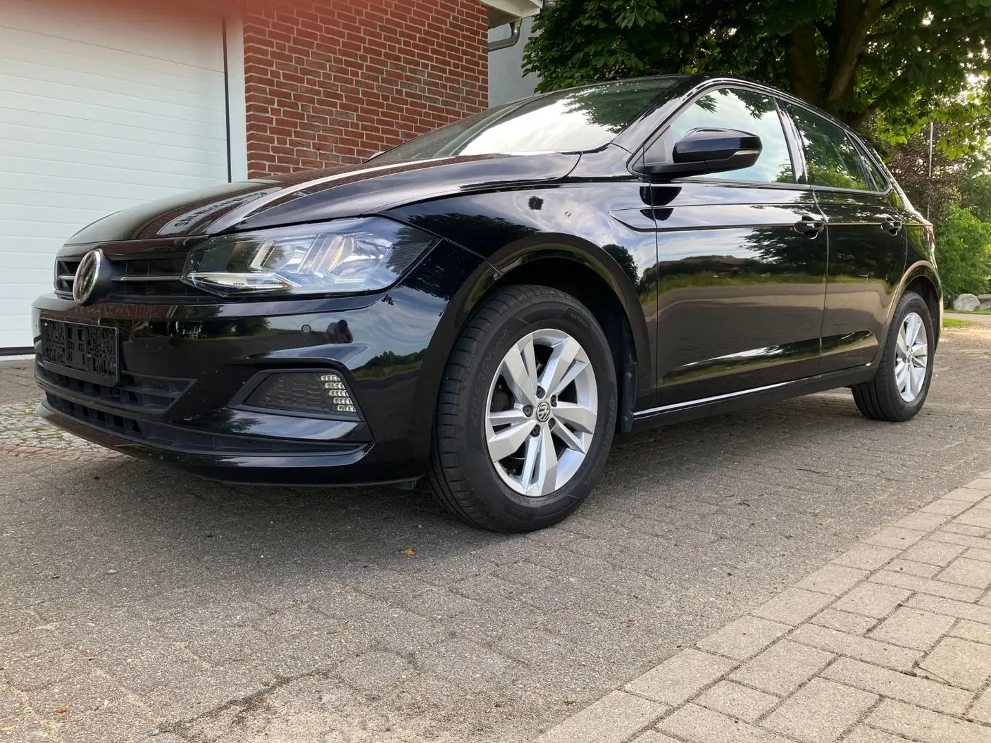 Volkswagen Polo 1.0 TSI 70kW Comfortline Schwarz - 1